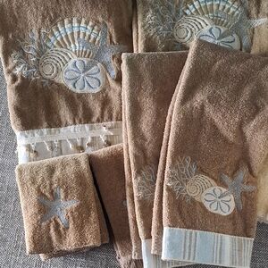 Avanti Coastal Brown and Blue Towel Set